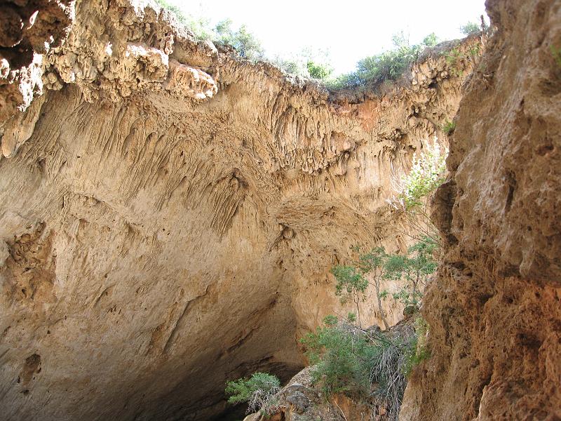 Tonto Natural Bridge 060.jpg